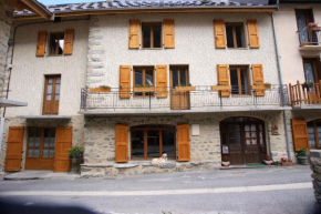 Hotels in Villar-D'arêne